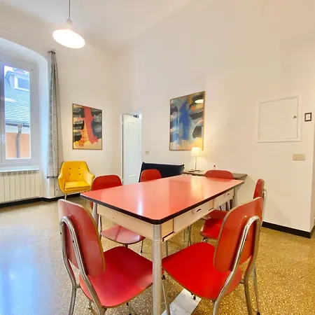 Apartment Casaviva - Cozy Nest In Genova's Old Town With Lift Genoa