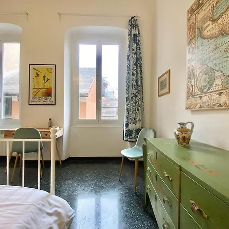 Casaviva - Cozy Nest In Genova's Old Town With Lift *
