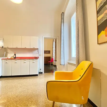 Casaviva - Cozy Nest In Genova's Old Town With Lift アパート ジェノヴァ