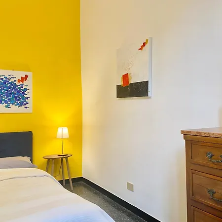 アパート Casaviva - Cozy Nest In Genova's Old Town With Lift