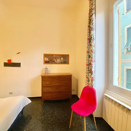Casaviva - Cozy Nest In Genova's Old Town With Lift アパート ジェノヴァ