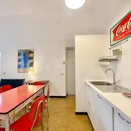 Casaviva - Cozy Nest In Genova's Old Town With Lift