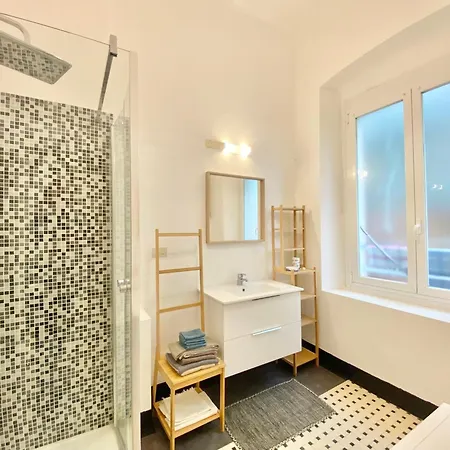 アパート Casaviva - Cozy Nest In Genova's Old Town With Lift